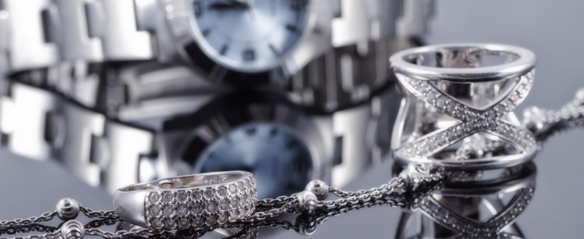 Bioplastics in Luxury Packaging