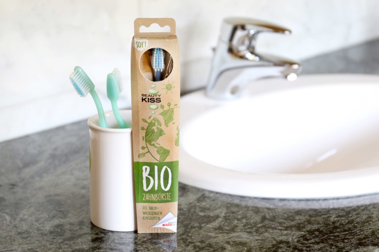 Spar Austria Launches Bioplastic Toothbrush Under Private Label