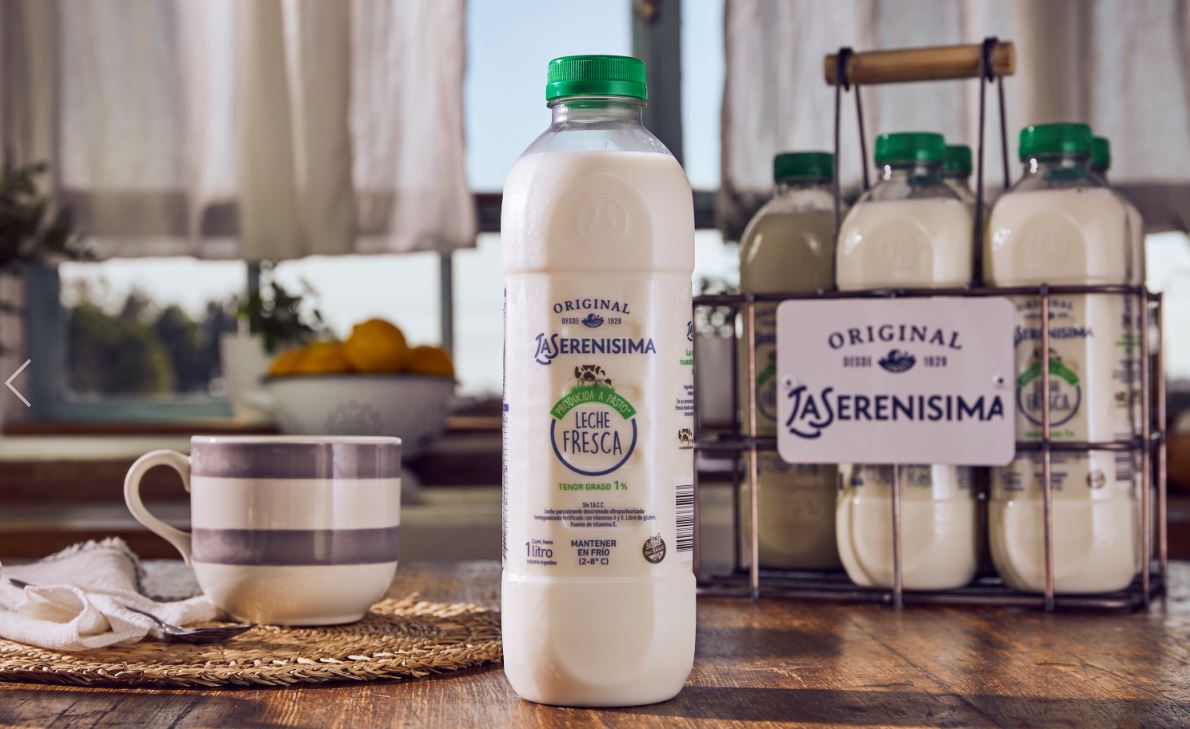 Amcor rPET Milk Bottles in Argentina