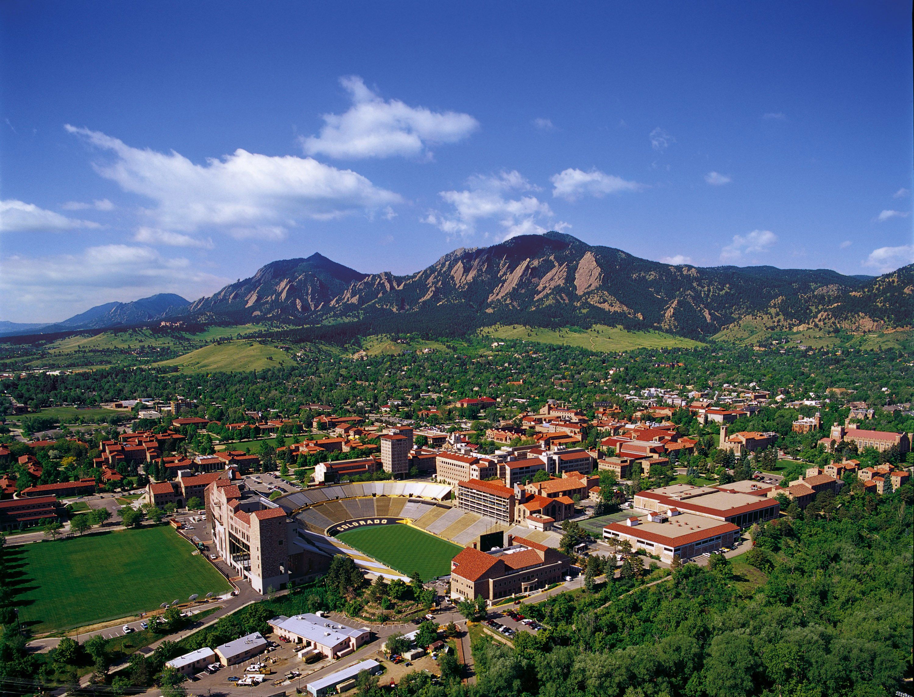 Boulder Starts Compostable Bag Program
